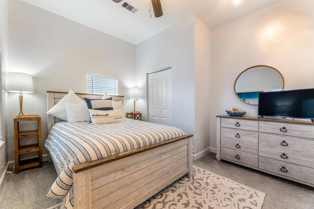 5/3 With A Heated Pool 2 Min From Beach, Updated Galveston Esterno foto