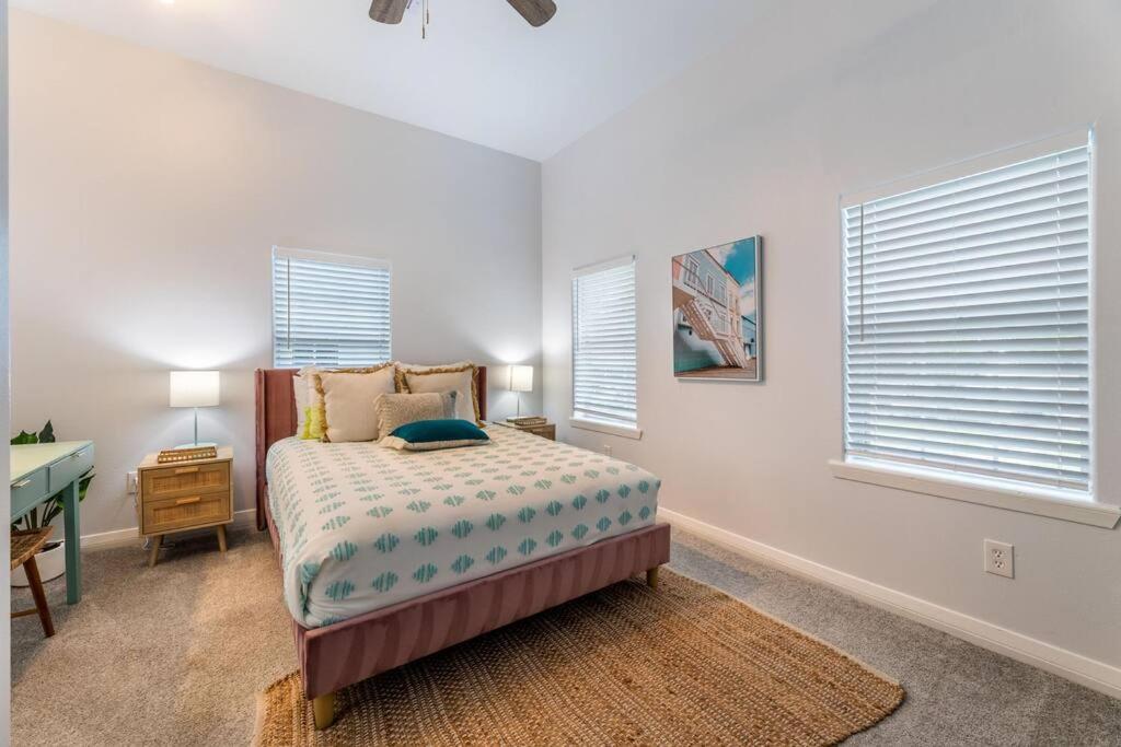 5/3 With A Heated Pool 2 Min From Beach, Updated Galveston Esterno foto