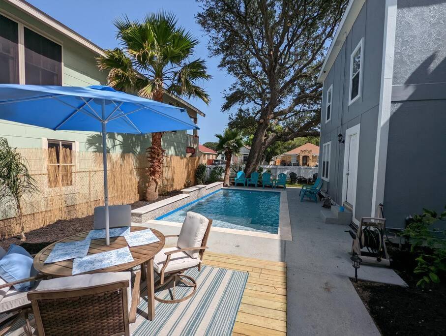 5/3 With A Heated Pool 2 Min From Beach, Updated Galveston Esterno foto