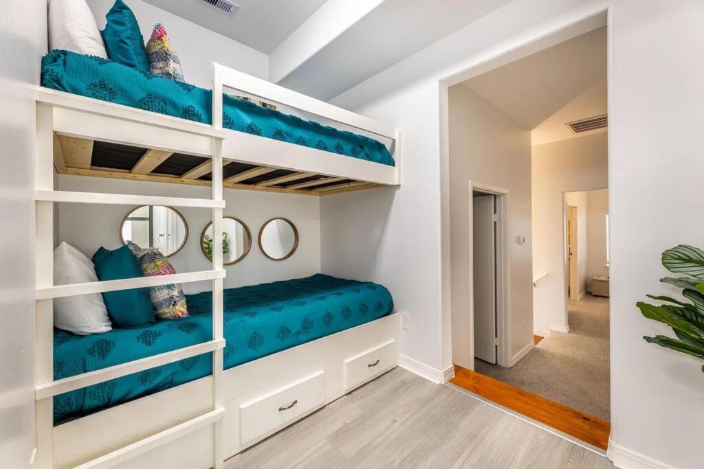 5/3 With A Heated Pool 2 Min From Beach, Updated Galveston Esterno foto