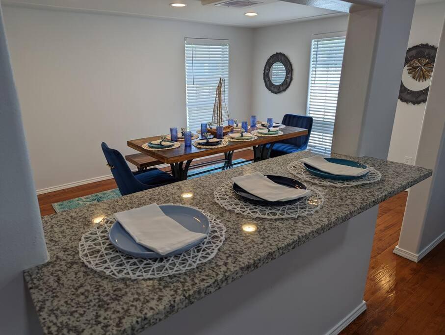5/3 With A Heated Pool 2 Min From Beach, Updated Galveston Esterno foto