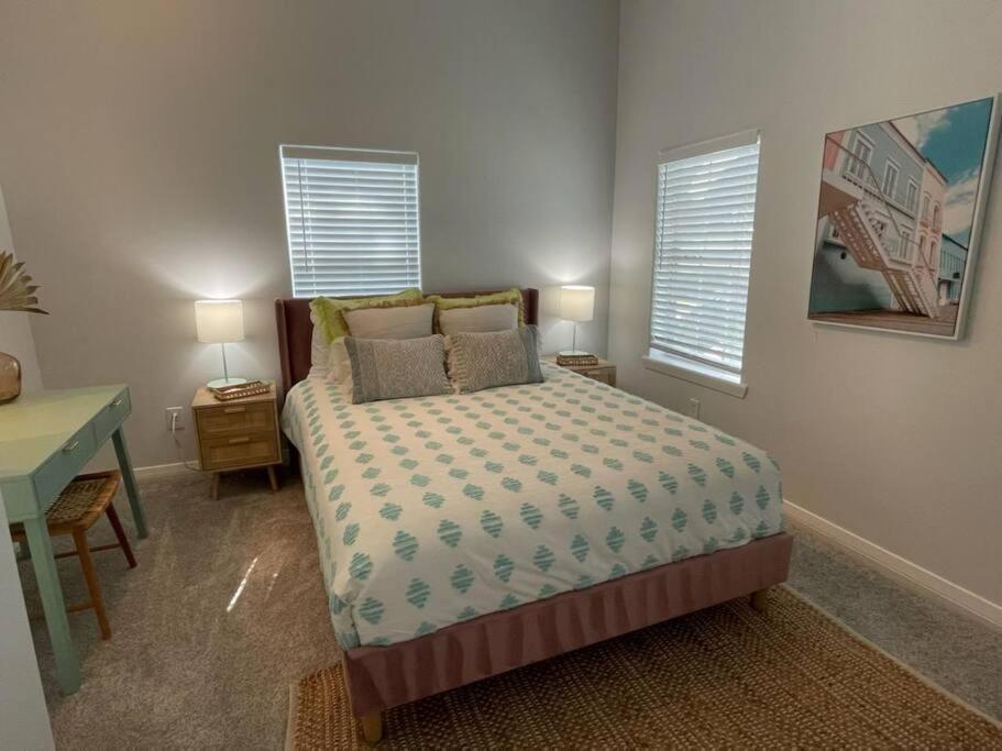 5/3 With A Heated Pool 2 Min From Beach, Updated Galveston Esterno foto